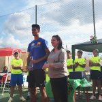 La alcaldesa entregó el trofeo de tenis