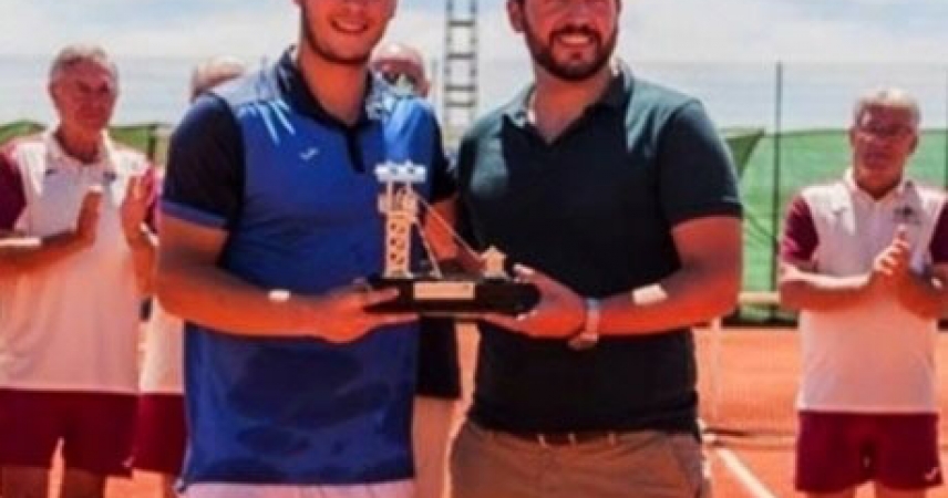 Alejandro Ibáñez gana el XXXII Open “Ciudad de Linares” de tenis